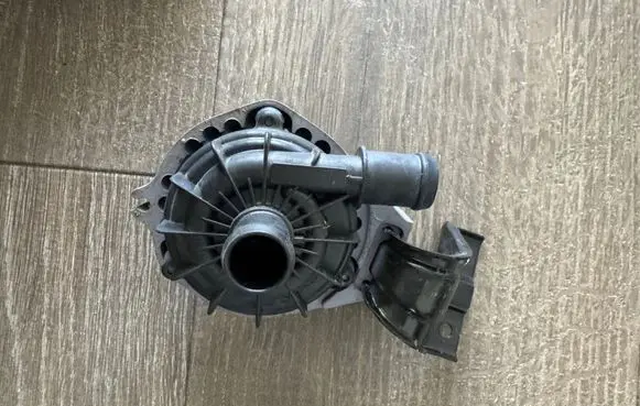 Ford Explorer EV Electric auxiliary coolant/water pump 1EA965567P