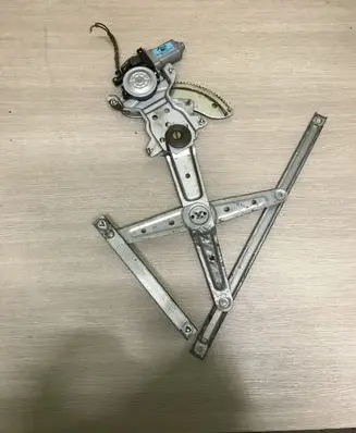 KIA Carens I Front door window regulator with motor