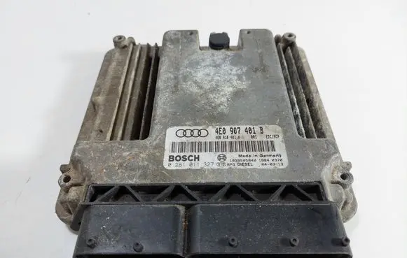 Audi A8 S8 D3 4E Engine control unit/module 4E0907401B