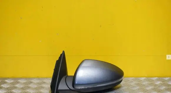 KIA Forte Front door electric wing mirror