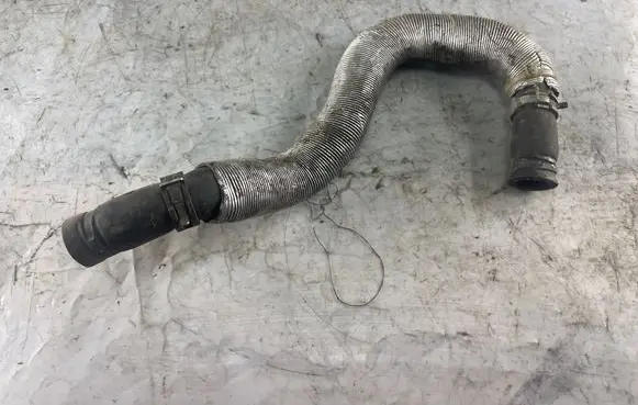 Nissan Patrol Y61 Engine coolant pipe/hose
