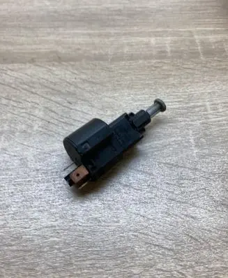 Opel Zafira A Brake pedal sensor switch 09132299 09175172 09175185