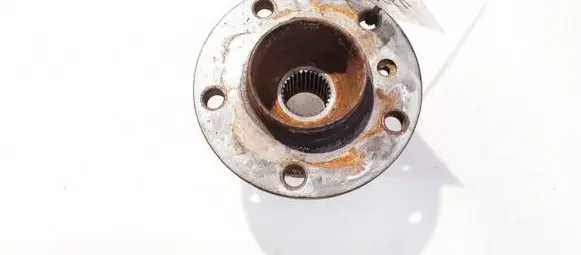 BMW X5 E53 Rear wheel hub