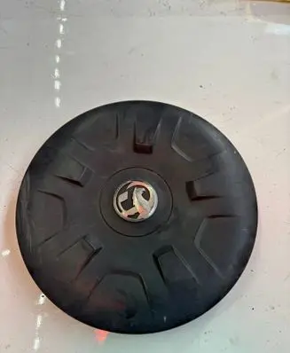 Opel Movano B R16 wheel hub/cap/trim 403150032R