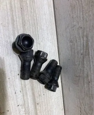 BMW 3 G20 G21 Nuts/bolts 