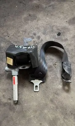 Volvo V50 Rear seatbelt 8639553