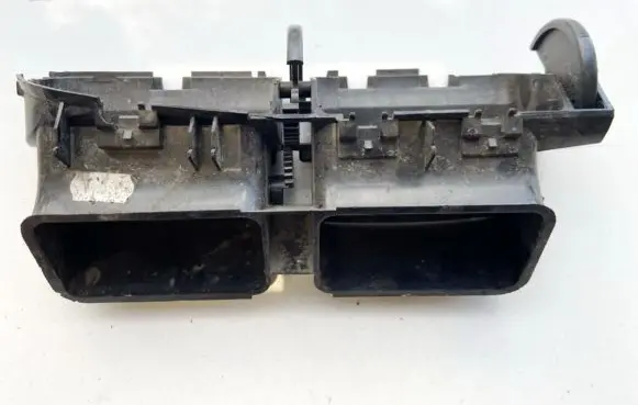 Peugeot 406 Dash center air vent grill 223330