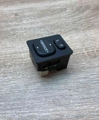 Toyota Corolla E120 E130 Wing mirror switch 183574 769746D
