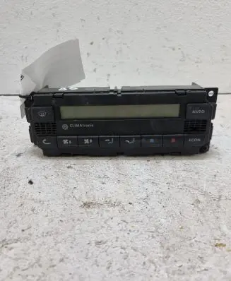 Volkswagen PASSAT B5 Climate control unit