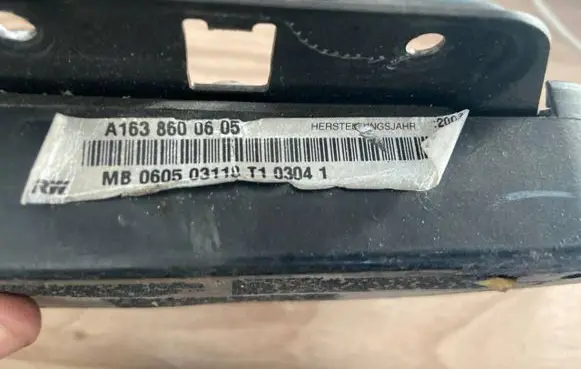 Mercedes-Benz ML W163 Front door A1638600605 060503110