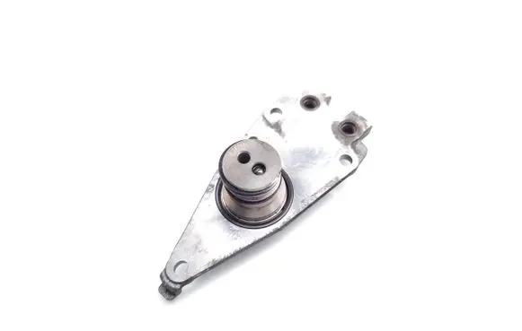 Dacia Sandero Camshaft vanos timing valve 130419589R 130415408R