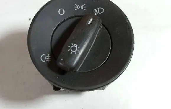 Skoda Octavia Mk2 (1Z) Light switch 1Z0941431F