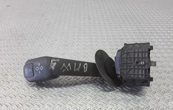 BMW 5 E39 Indicator stalk 8352172