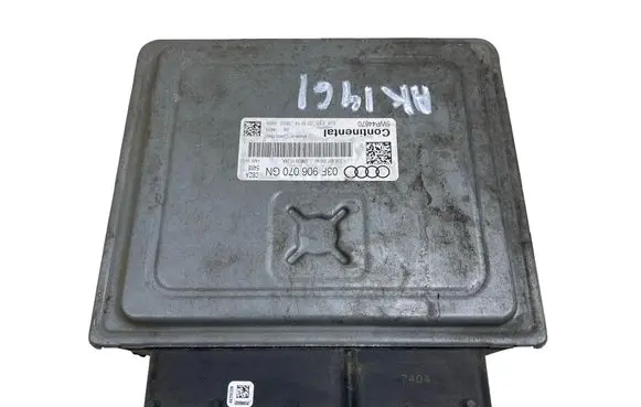 Audi A1 Engine control unit/module 03F906070GN
