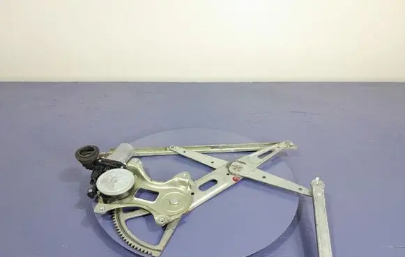 Toyota Prius (NHW20) Front door window regulator with motor