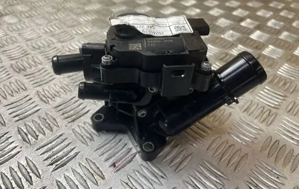 Hyundai i30 Thermostat/thermostat housing 063540154 2111202307731 67701Z07