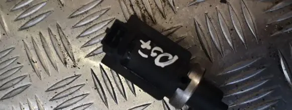 Volkswagen PASSAT B5.5 Turbo solenoid valve 8d0906627