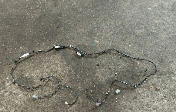 Dodge Durango Tailgate/trunk wiring harness P68401347AA 1929W2094