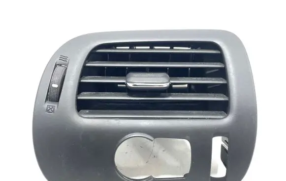 Chevrolet Volt I Dashboard side air vent grill/cover trim 22878233 22878235 22878231