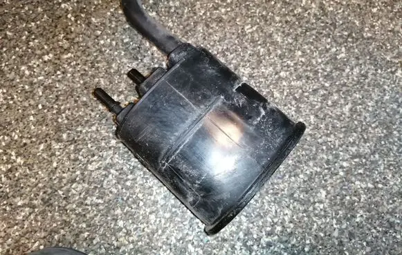 Ford B-MAX Active carbon filter fuel vapour canister AY119D653AB