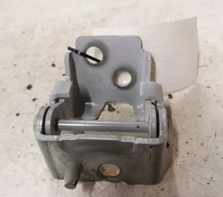 Citroen C5 Front door lower hinge