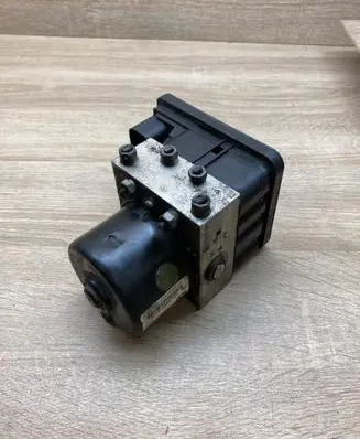 Opel Zafira B ABS Pump 10096005613 13235025