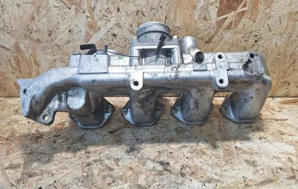 Nissan Terrano Intake manifold 14003-7F400