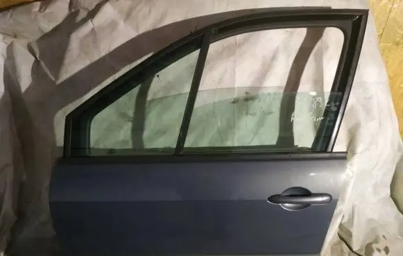 Renault Scenic II - Grand scenic II Front door melynos