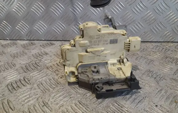 Audi Q7 4L Front door lock 3C2837016A