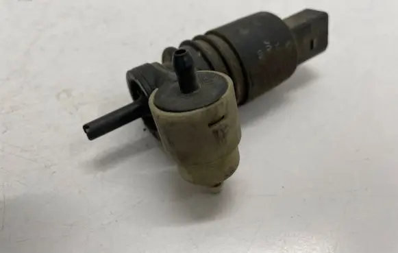 Skoda Octavia Mk3 (5E) Windscreen/windshield washer pump 1T0955651A