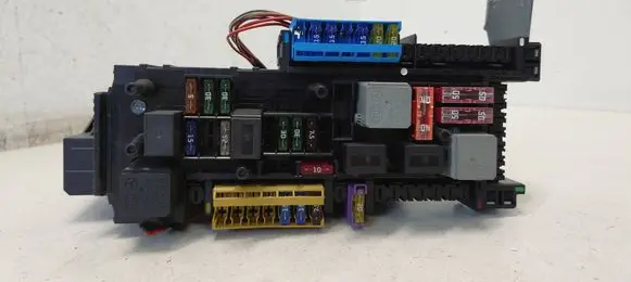 Mercedes-Benz C W204 SAM control unit A2049006401 2049006401