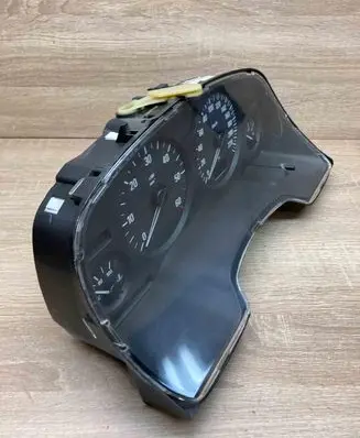 Opel Zafira A Speedometer (instrument cluster) 24461749JB 110080208Used