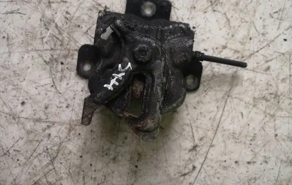 Suzuki SX4 Engine bonnet/hood lock/catch