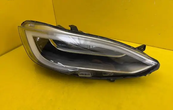 Tesla Model S Headlight/headlamp 105357500B