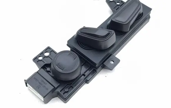 Toyota C-HR II Seat control switch 18D047