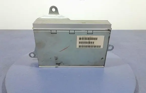 Dodge Caliber Sound amplifier 05064118AJ