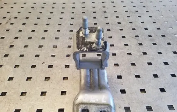 Volkswagen PASSAT B7 Tailgate/trunk/boot hinge