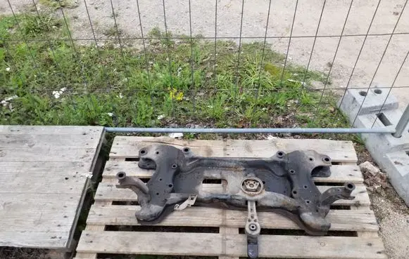 Skoda Superb B6 (3T) Front subframe