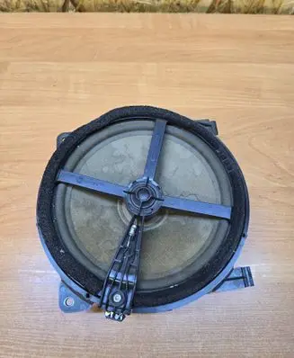 Volvo S60 Parcel shelf speaker 30745942
