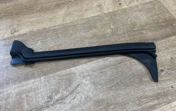BMW 4 G22 G23 G24 G26 Rear glass trim 7482712
