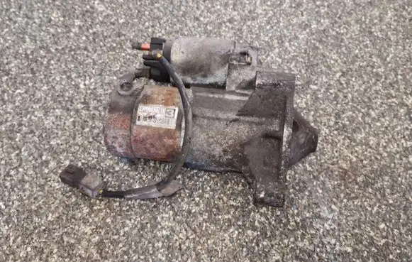 Citroen C5 Starter motor M000T82081
