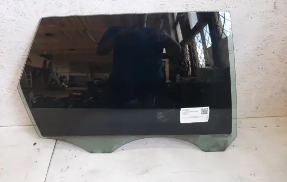 Volvo V50 Rear door window glass