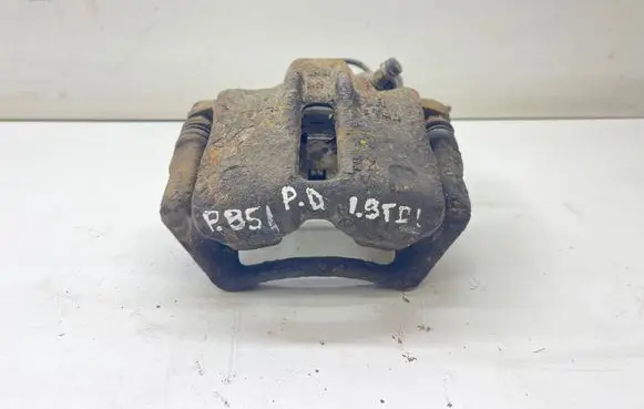 Volkswagen PASSAT B5 Front brake caliper
