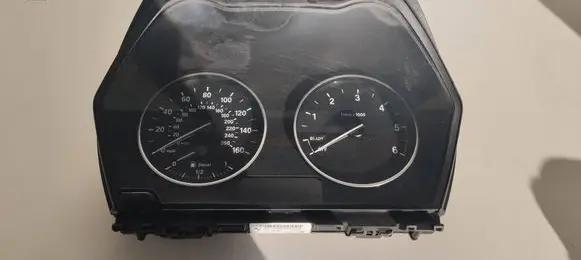 BMW 1 F20 F21 Speedometer (instrument cluster) 9232891