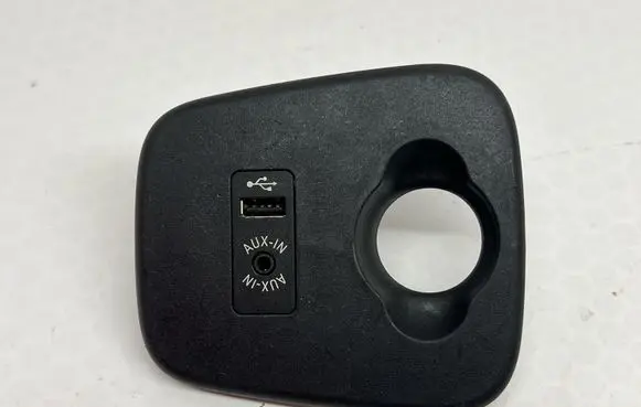 Mini One - Cooper F56 F55 AUX in-socket connector 9270579