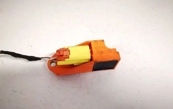 Volkswagen Touran I Airbag deployment crash/impact sensor 1t0909606 5wk43340