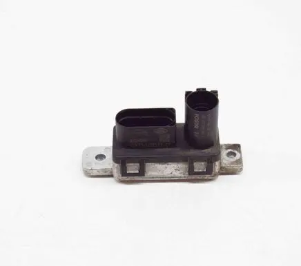 Jaguar E-Pace Glow plug pre-heat relay 0281003221 GX7312B533AF