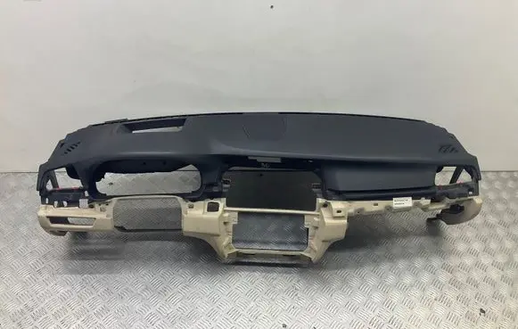 BMW 5 F10 F11 Dashboard 9166657 11B124FB 0500001