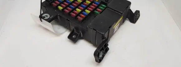 Hyundai Tucson LM Fuse module 911102E001