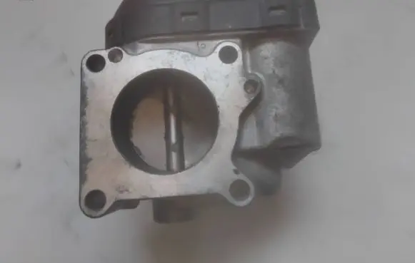 Skoda Fabia Mk1 (6Y) Throttle valve 047133062